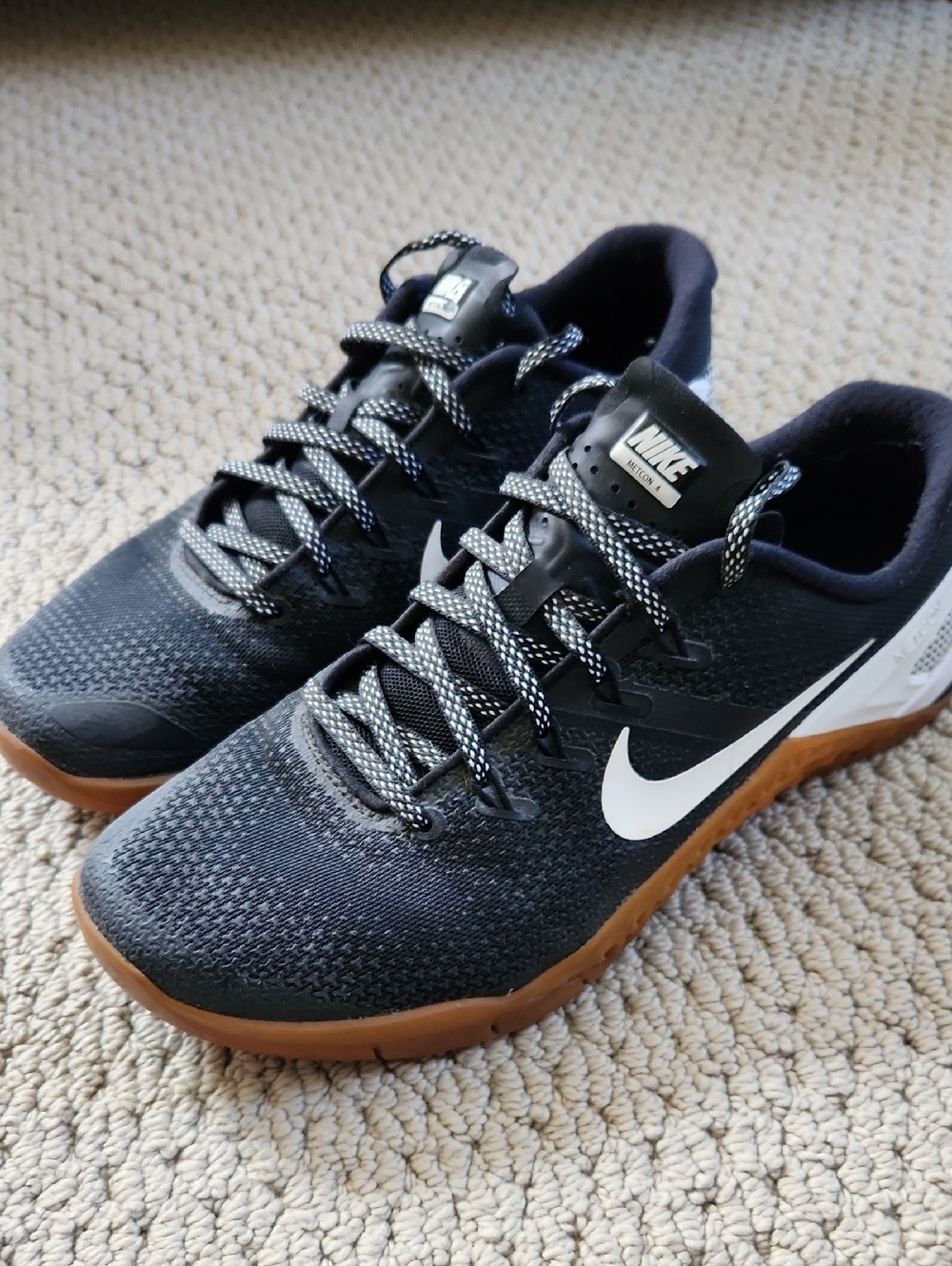 Nike Metcon 4 Mens size 8 Black White Gum